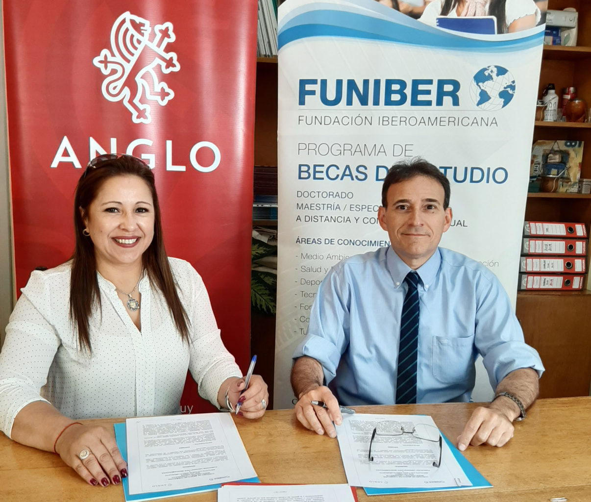 Convenio Marco de Formación, Investigación y Desarrollo entre ANGLO y FUNIBER